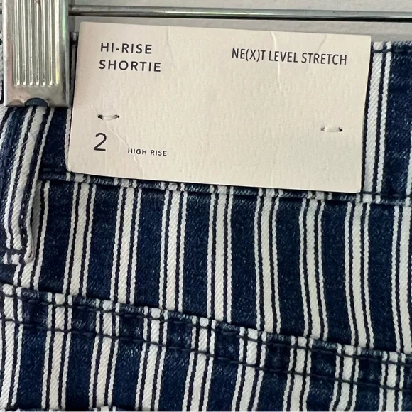 American Eagle Shorts, Sz 2 - Picture 5 of 5